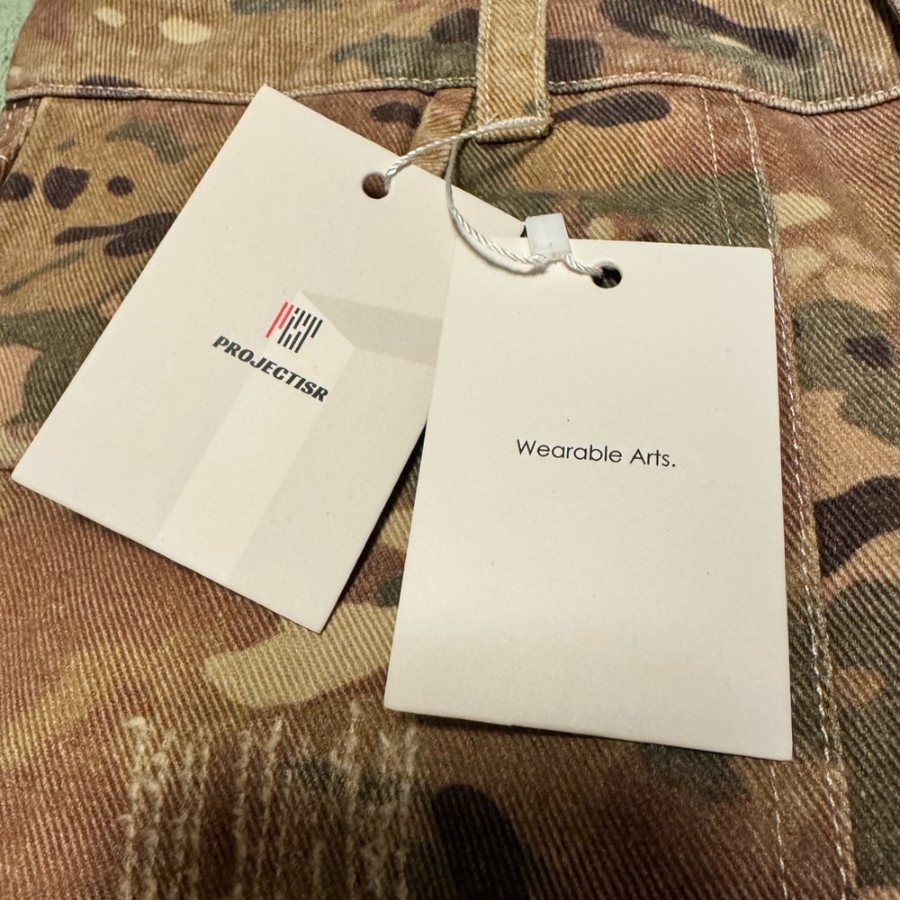 Camouflage Cargo Shorts - Picture 3 of 12
